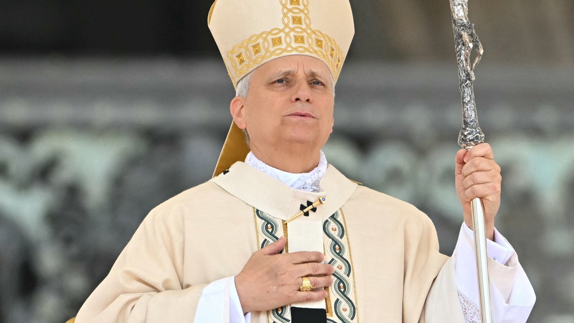 Prvi ameriški papež uradno nastopil položaj z bogoslužjem v Rimu