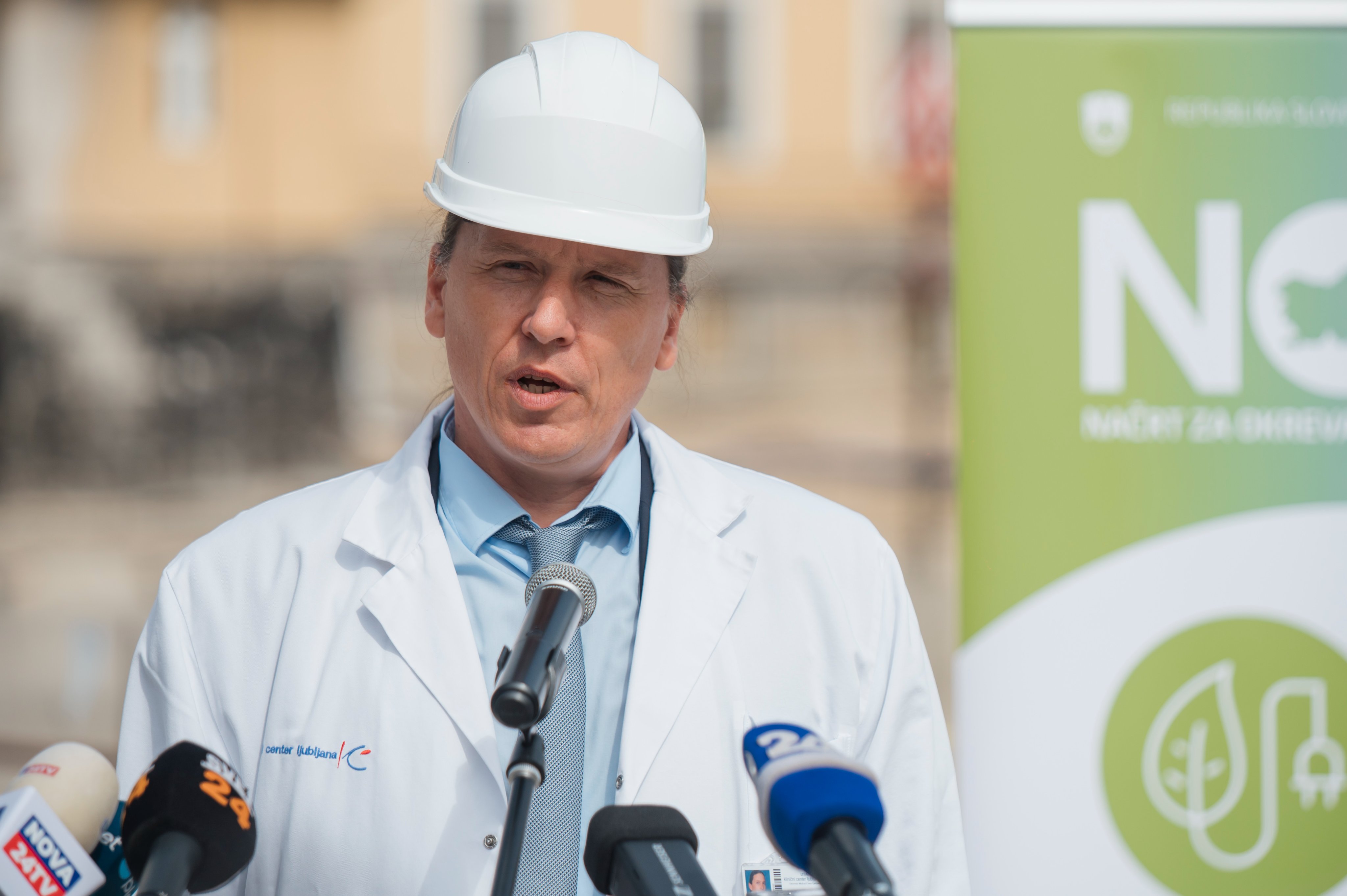 Kot strela iz jasnega: Še nedavno je zanikal, da bi razmišljal o odstopu