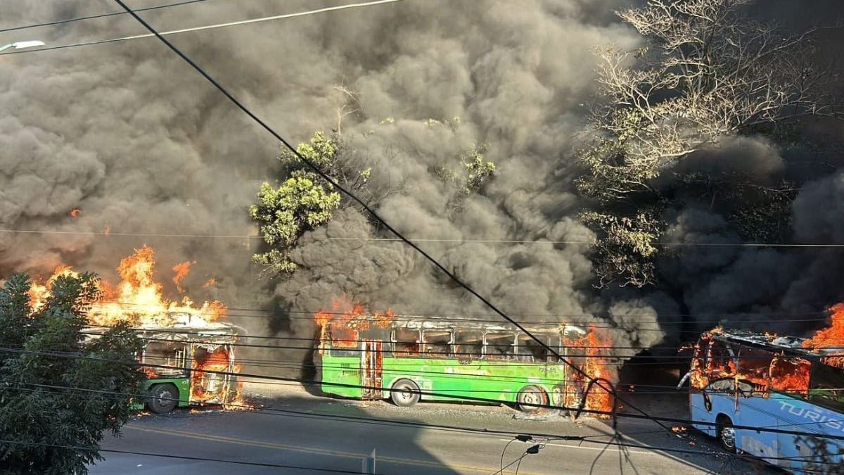 Val nasilja in kaosa po smrti narkošefa: Iz Mehike se je javilo osem Slovencev