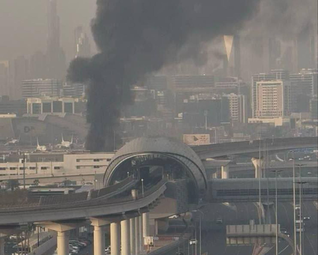 Eksplozije v Dubaju in Dohi ustavile letalski promet: Kako se vrniti v Slovenijo?