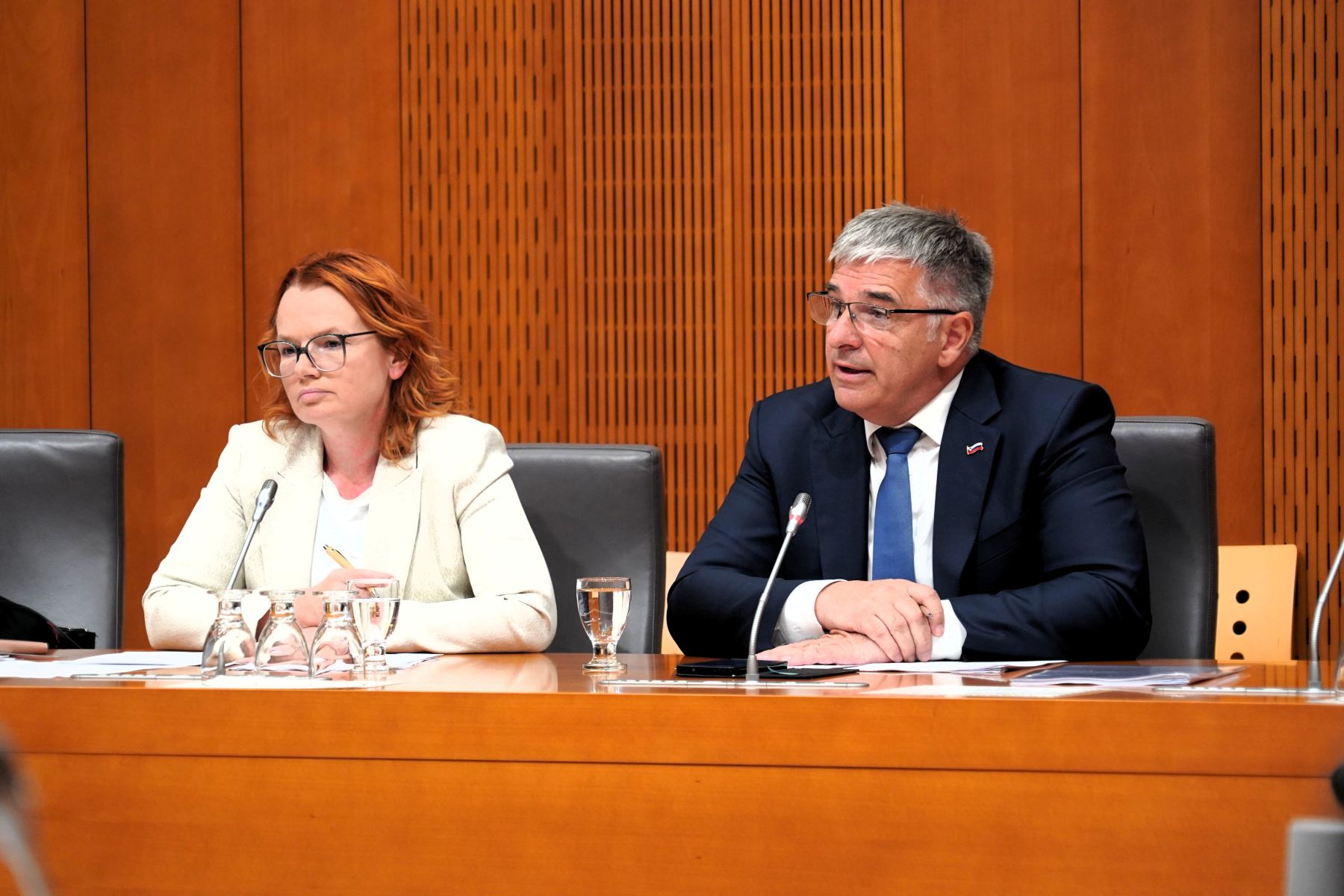 Nova mariborska ministrica zgrožena: »Prišli smo tako daleč, da nama očitajo plačilo pizze ...«