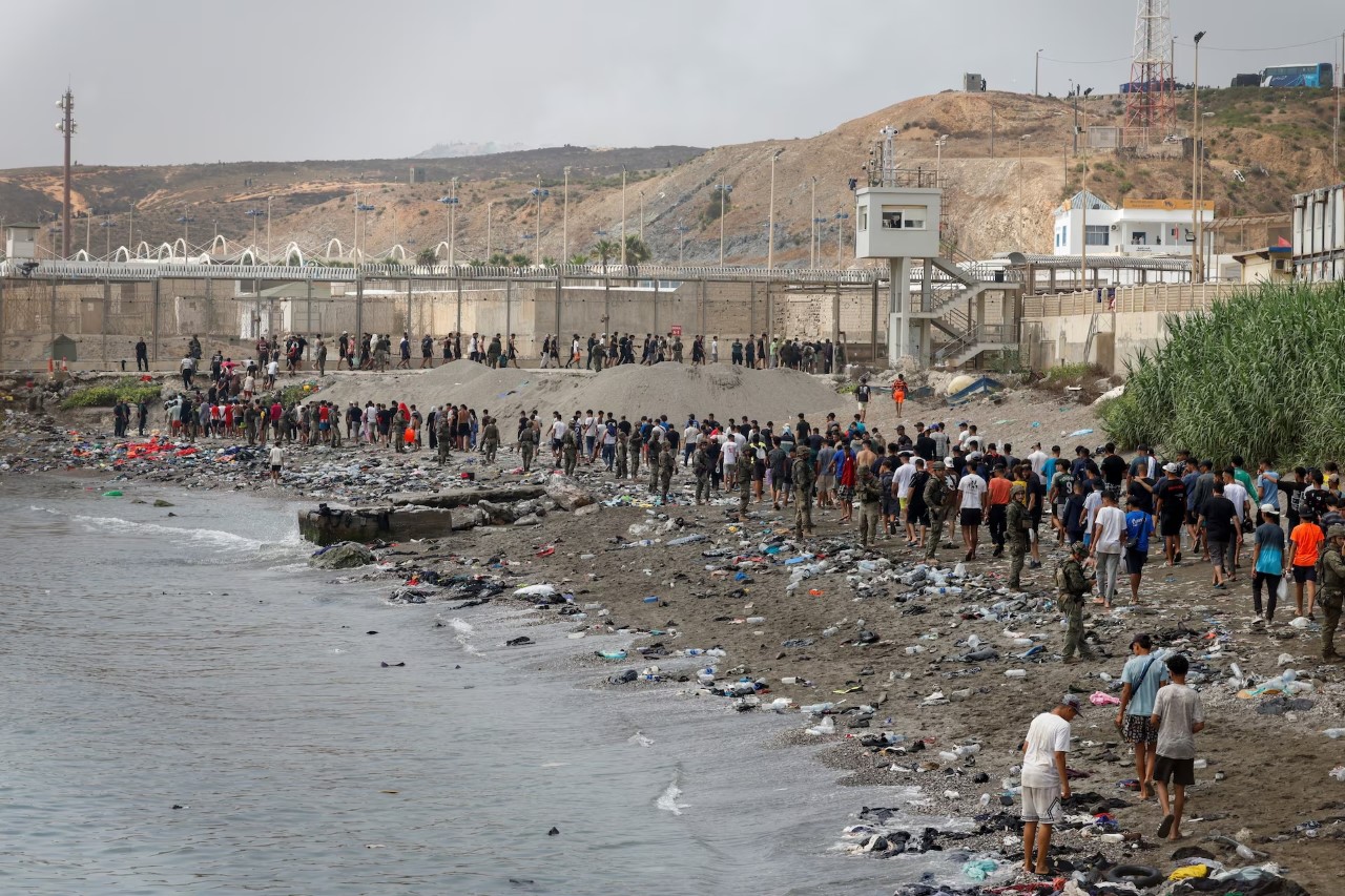 Maroške oblasti za vdor migrantov krivijo trgovce z ljudmi in dezinformacije