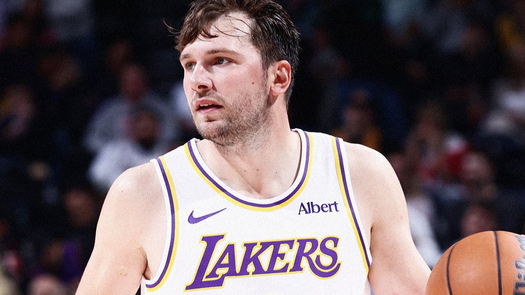 Lakersi ostajajo neporaženi, Dončić pa je poskrbel za predstavo večera