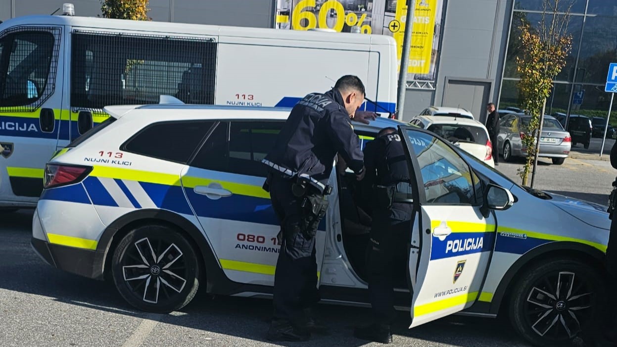 Na Tržaški cesti prišlo do prometne nesreče, kaj se je zgodilo?