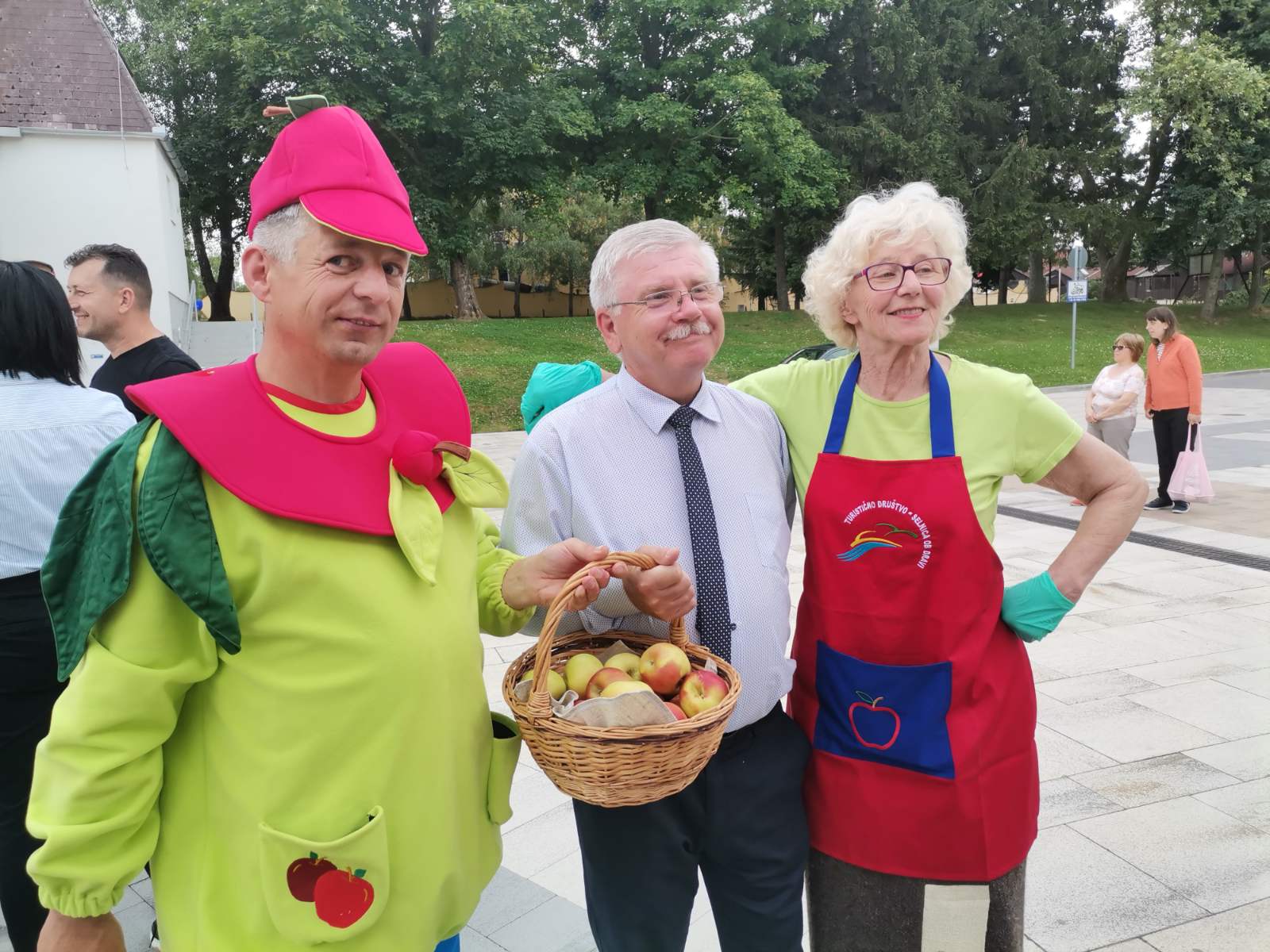 Povezovanje s sosedi: Selničani vrnili obisk Zalakarošu in spoznali najbolj zeleno in čisto madžarsko mesto