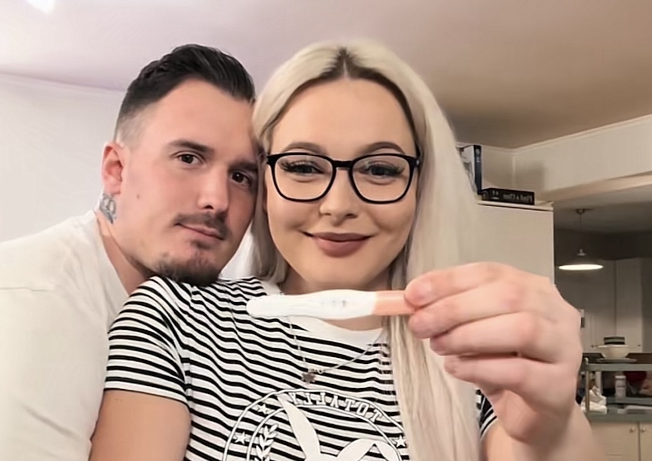 Še junija si je vtetovirala njegovo ime, zdaj je njune ljubezenske zgodbe konec