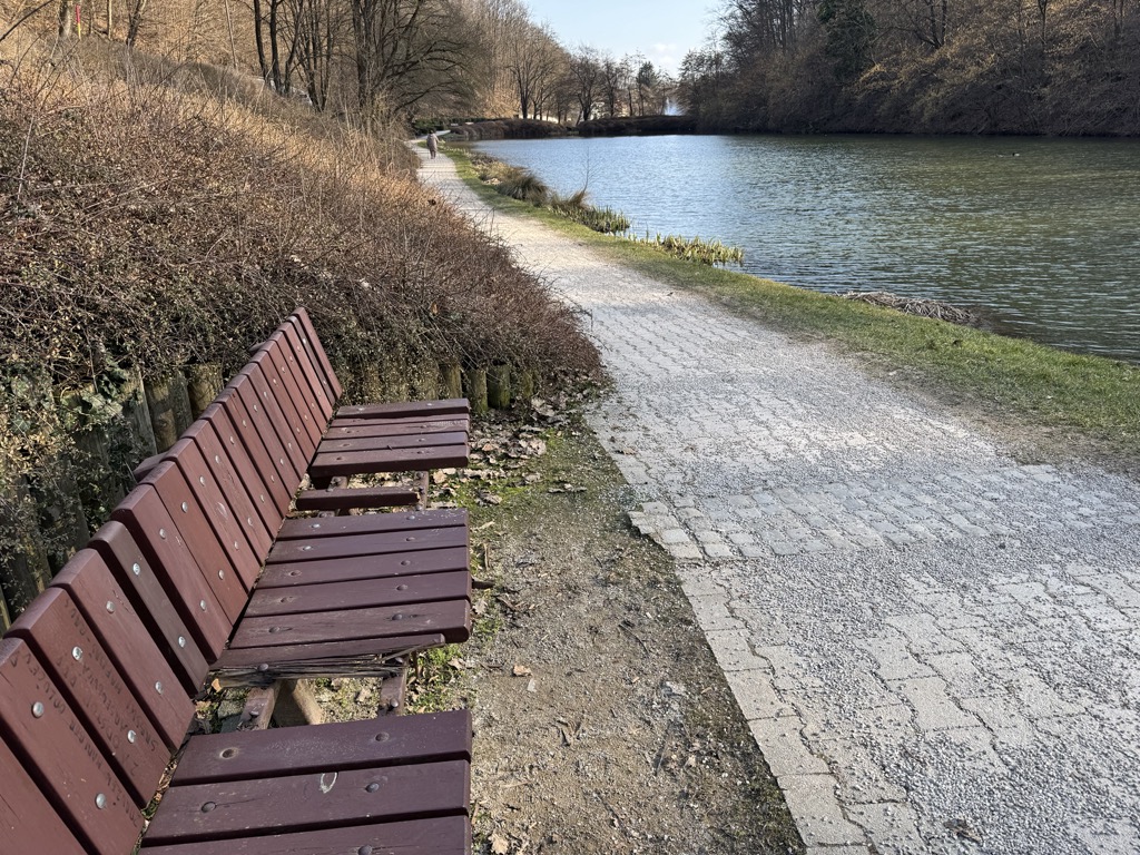 FOTO: Klopi pri Treh ribnikih v zelo slabem stanju, občina pojasnjuje