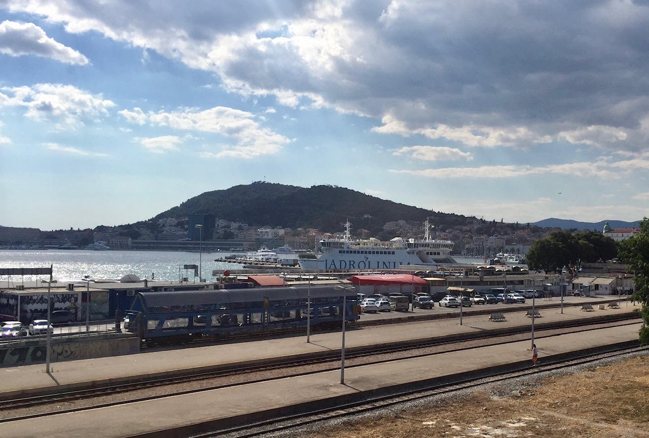 V Splitu drastična podražitev parkiranja, ura bo stala 5 evrov