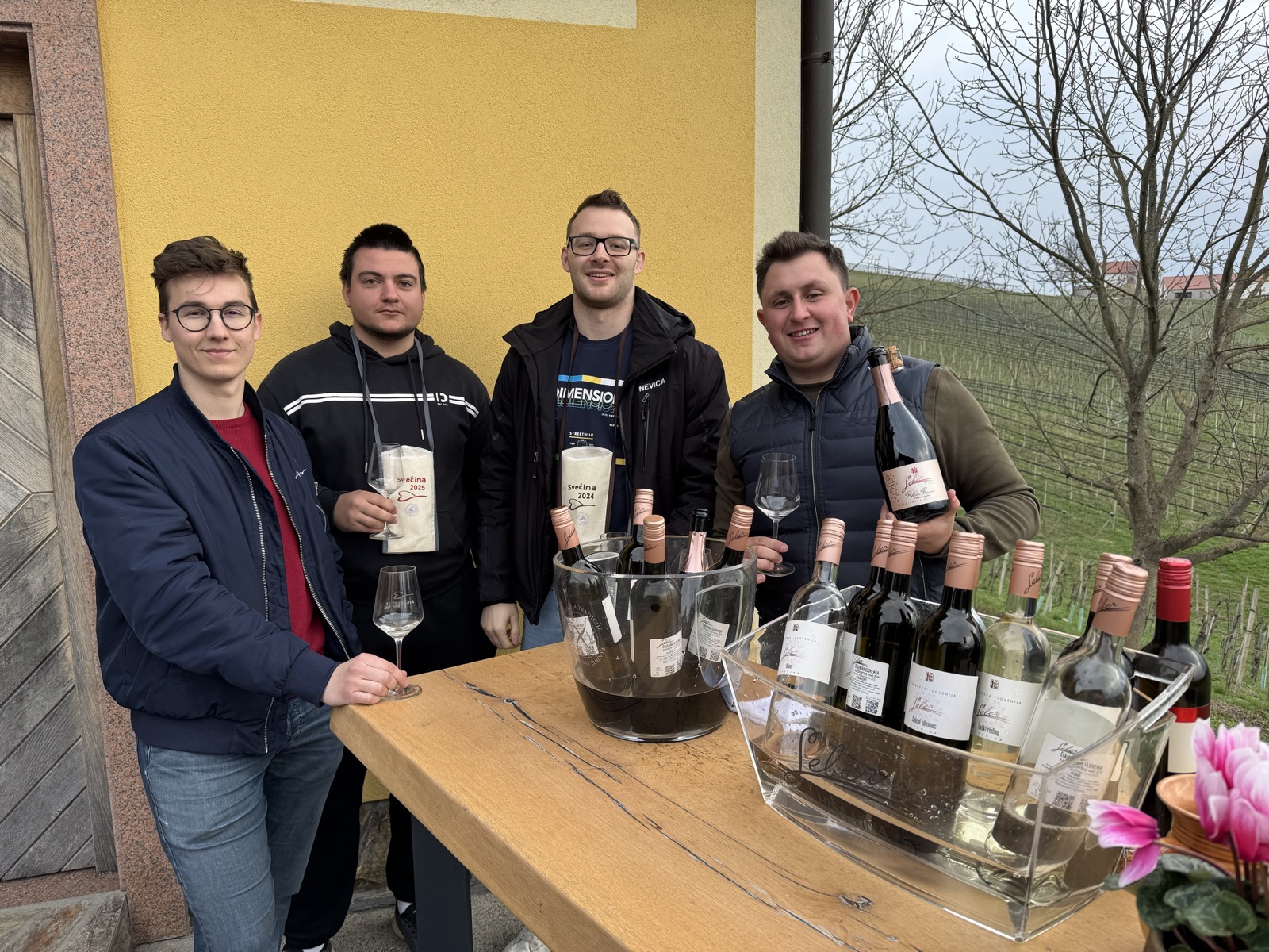 FOTO: V Svečini začetek pomladi tradicionalno obeležili z dnevom odprtih vrat vinskih kleti