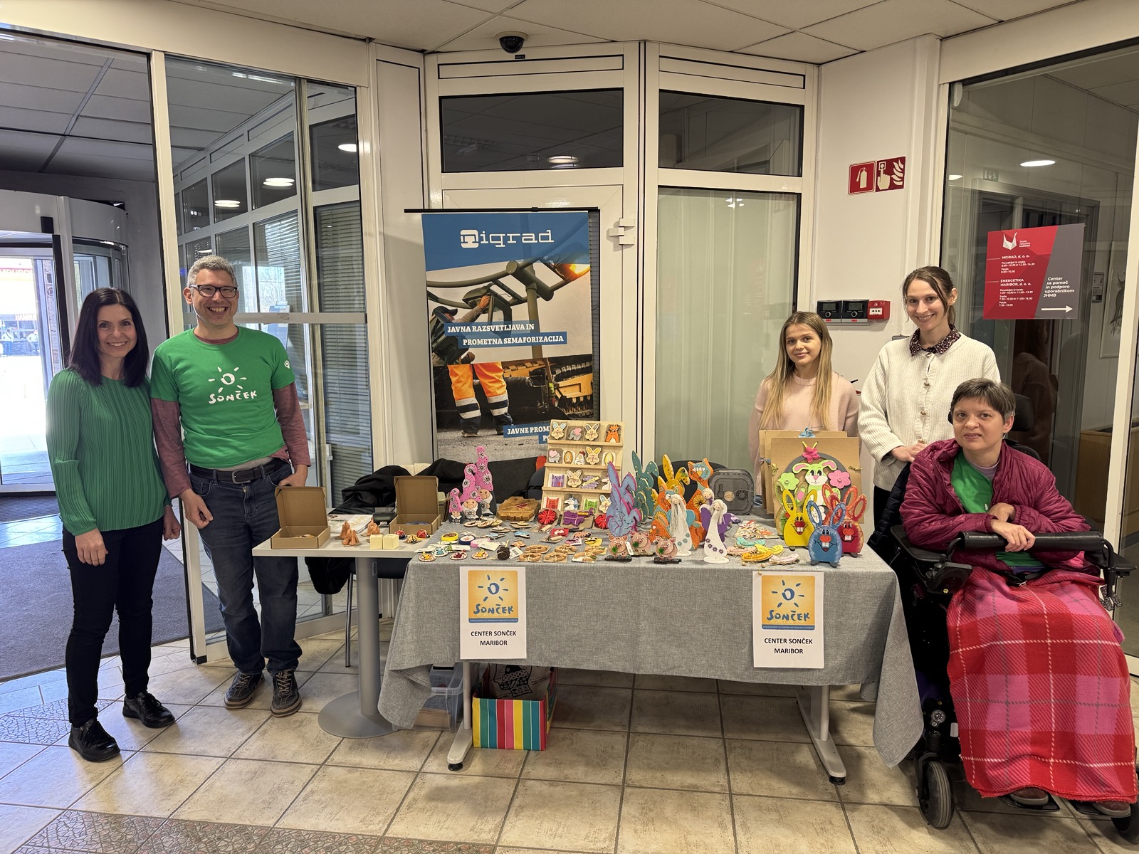 Ustvarjanje s srcem: Varovanci Društva Sonček v prostorih Nigrada predstavili svoje izdelke