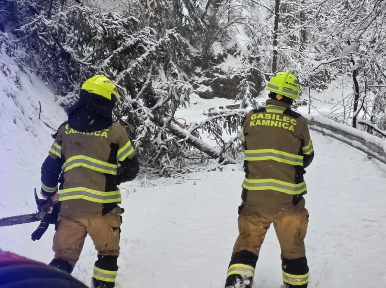 V Kamnici ustavili delavce Elektra: Zaradi prepovedi dostopa do zemljišča zamuda pri sanaciji