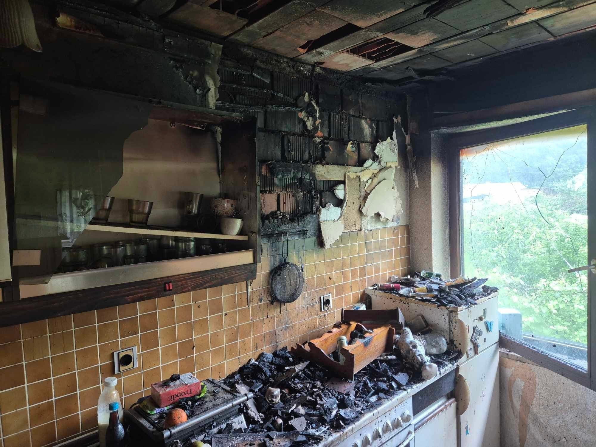 FOTO: Požar v okolici Maribora popolnoma uničil kuhinjo