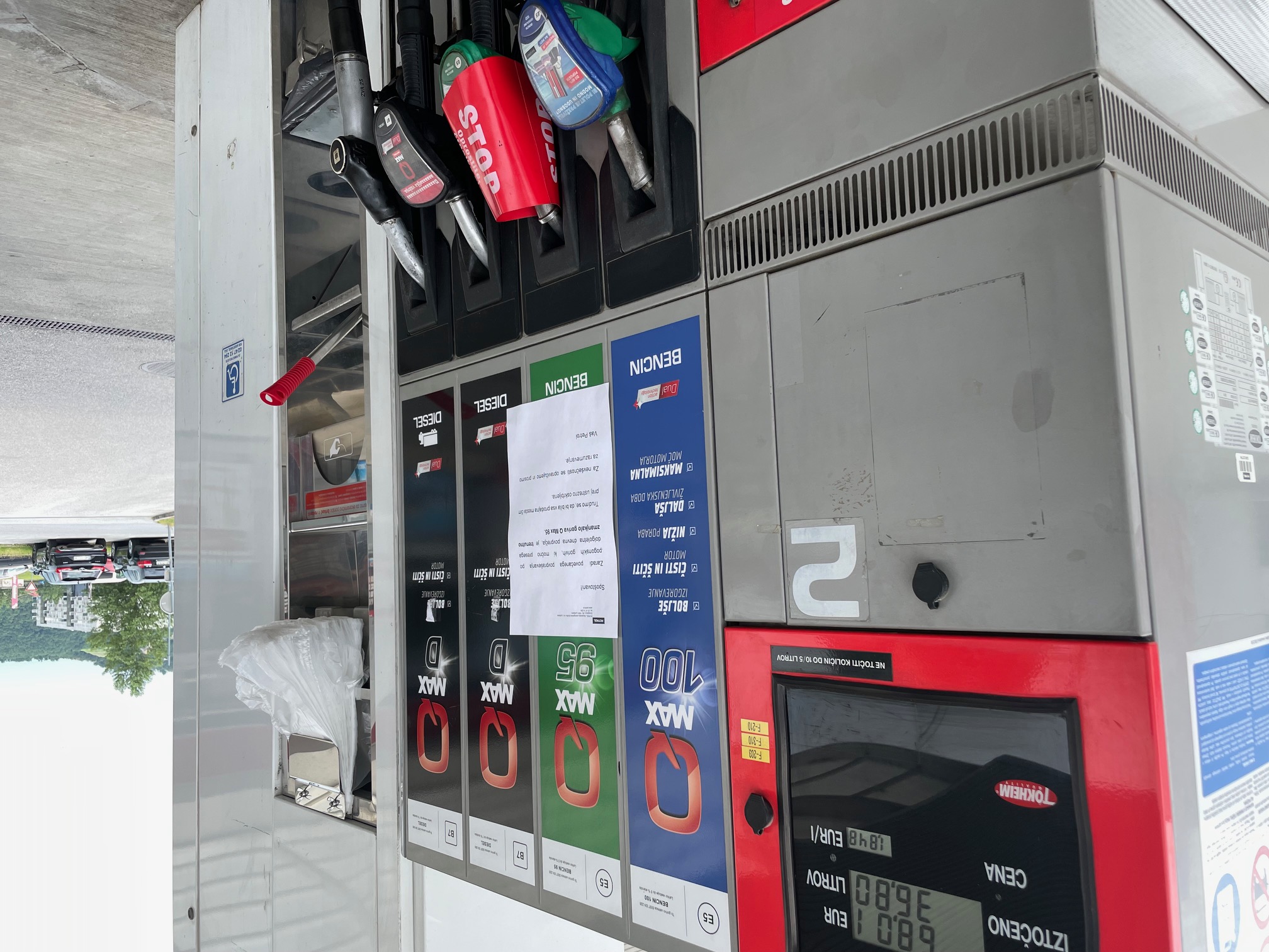 Petrol lani s 6,14 milijarde evrov prihodkov in 174 milijoni evrov dobička.