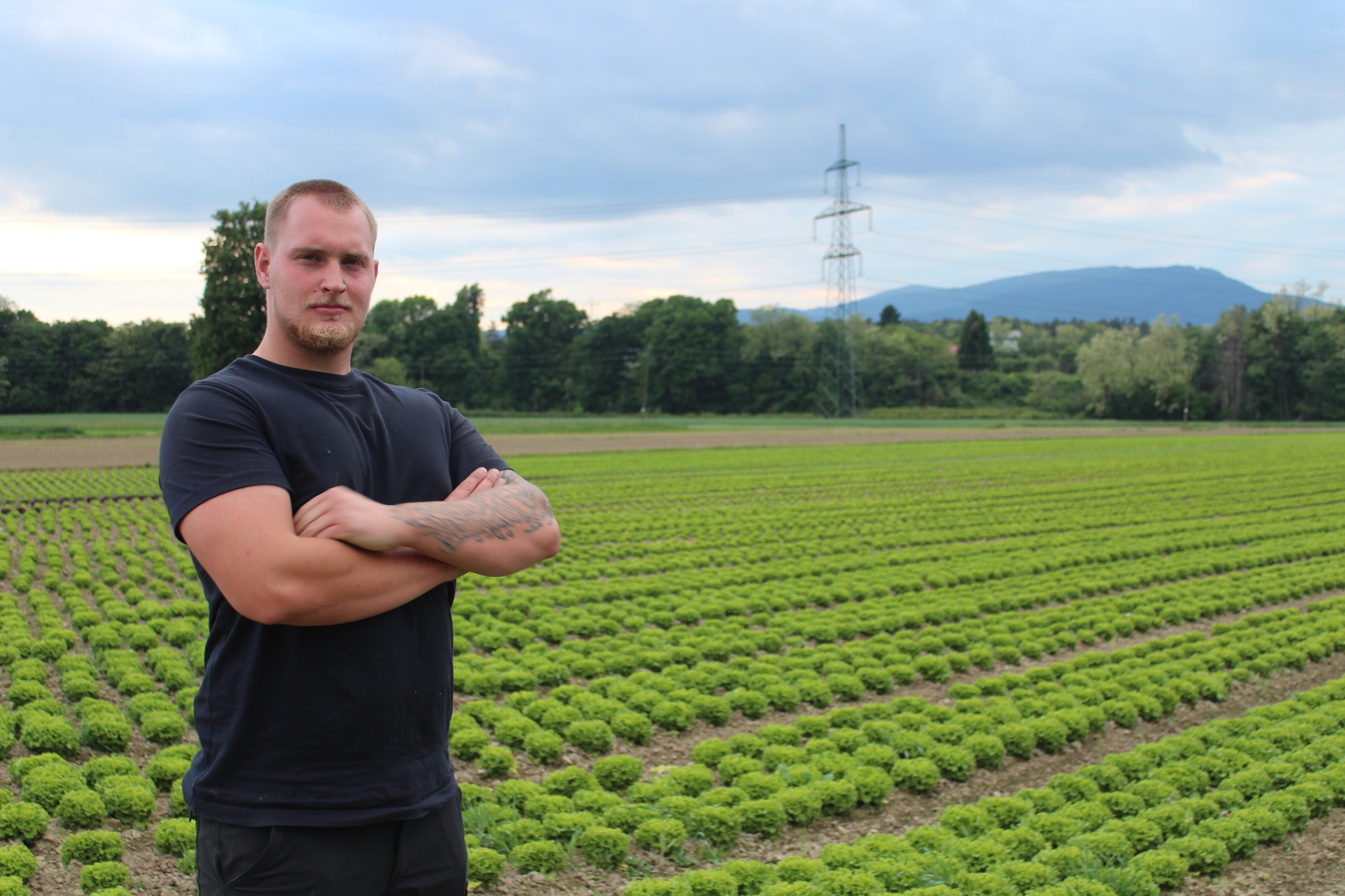 Ambulanto zamenjal za traktor: Jure Horvat našel srečo na družinski kmetiji