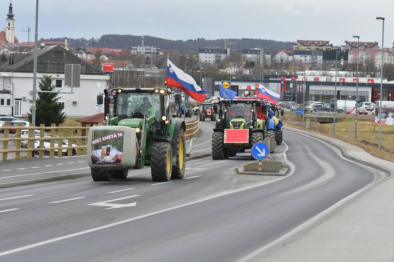 FOTO in VIDEO: Na cestah v Slovenskih goricah še več nezadovoljnih kmetov