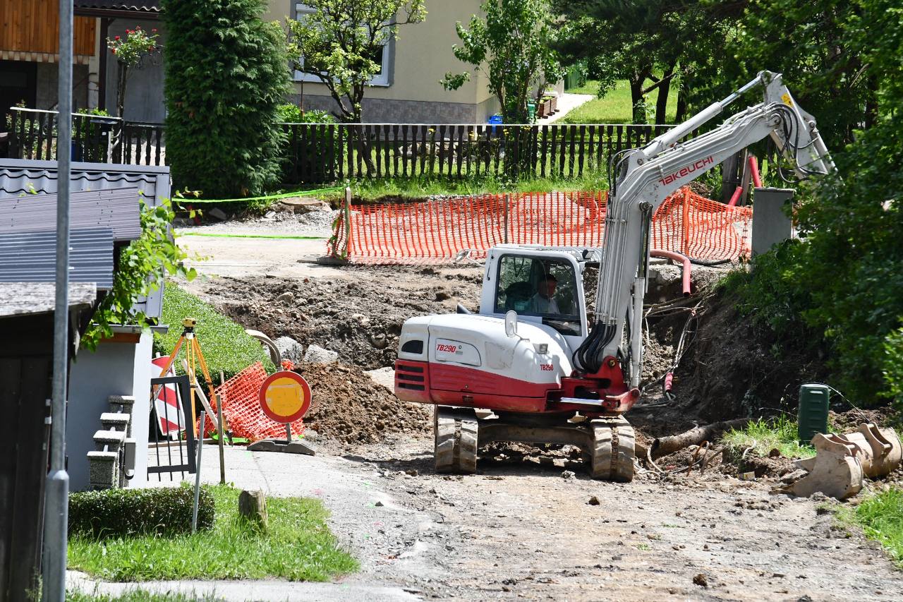 Obnova ulic v Lovrencu na Pohorju: Delavska pot skoraj končana, dela na Vozniški v teku