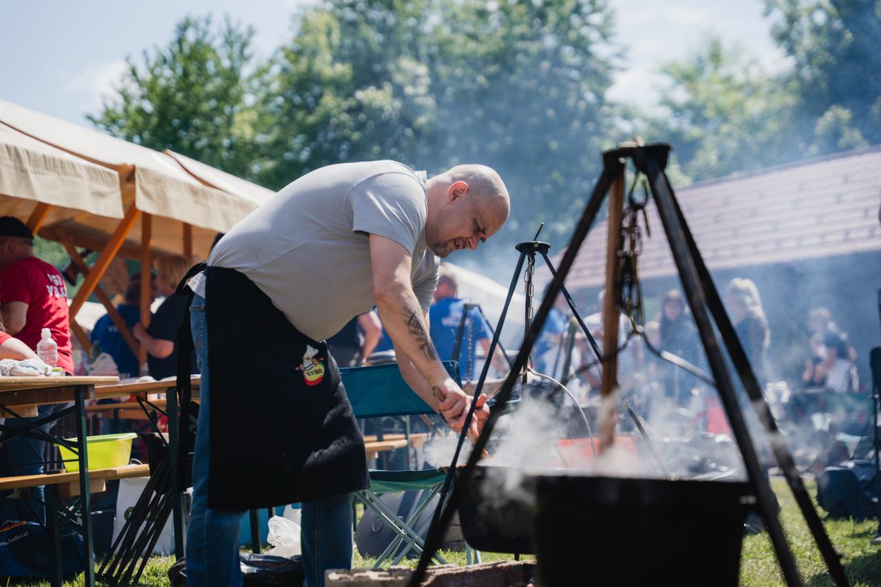 FOTO: V Ceršaku že enajstič zadišalo po najboljših golažih, še je čas, da jih poskusite