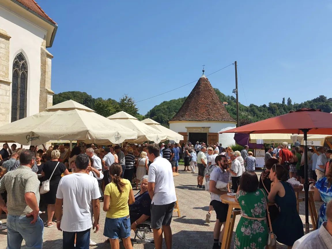 Avgust v Jarenini: Ko se vino, film in šport združijo v praznik