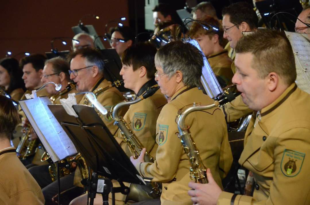 Vzlet ob 18. uri: Šentiljski godbeniki vabijo nocoj na božično potovanje po svetu