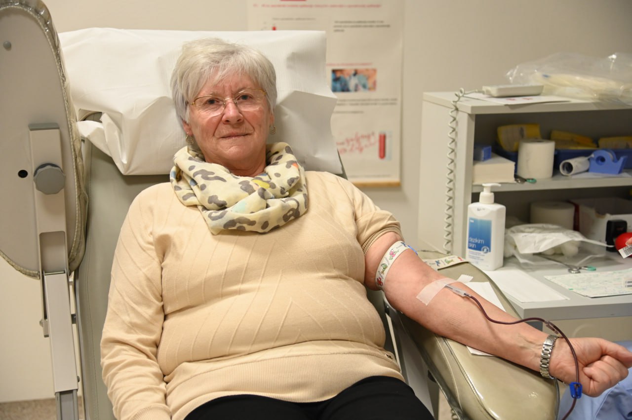 Kri je vedno darovala s srcem, ne za denar: Rozina iz Cerkvenjaka zaključila svojo pot krvodajalke pri stotici