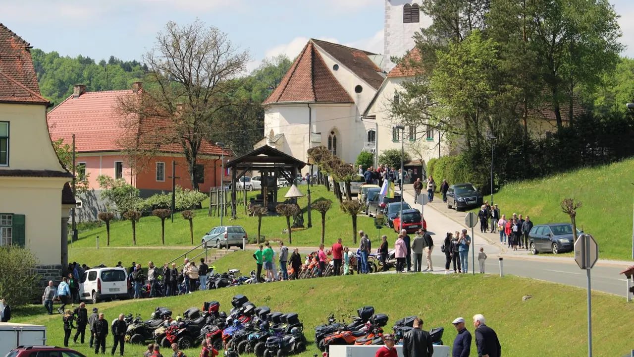 V Jurij ob Pesnici prihaja Jurjevanje: Od smeha z Bakrenim do pohoda in veselice