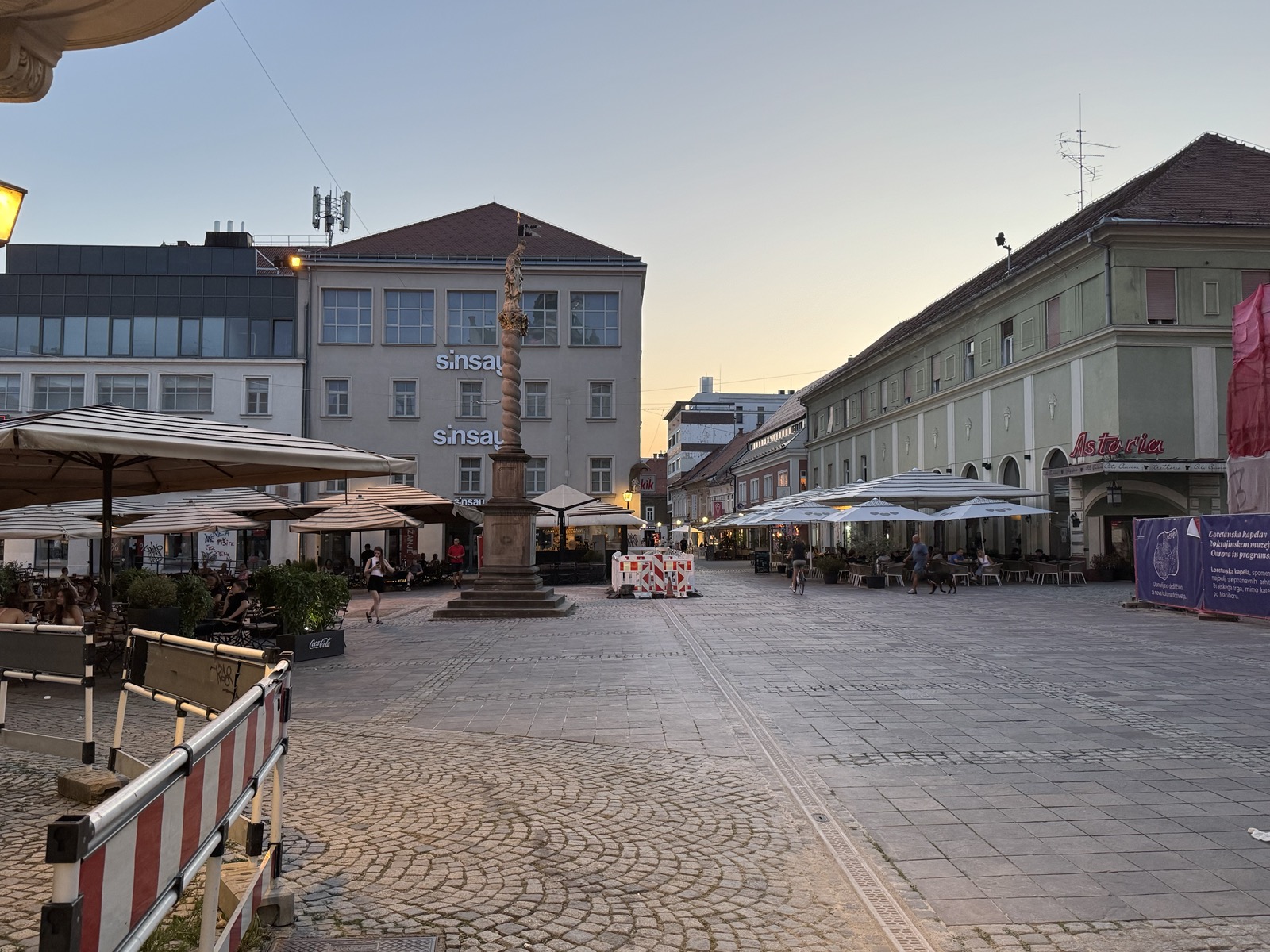 Maribor po 20. uri: Je mesto res "mrtvo" ali se še najdejo možnosti za druženje?