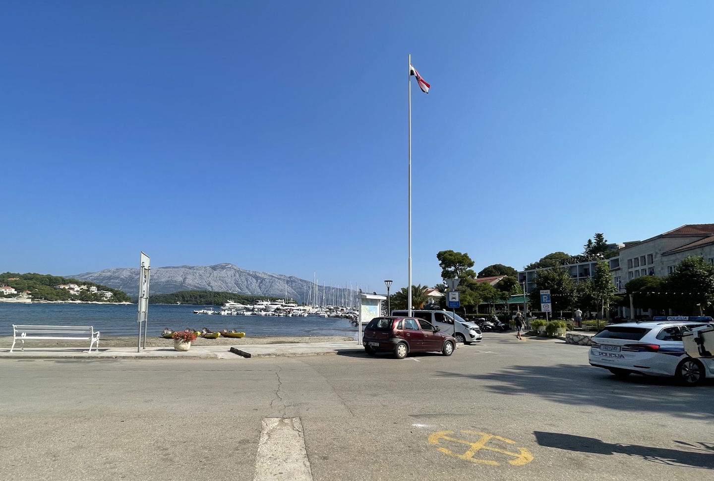 V Dalmaciji že ob 7. uri več kot 30 stopinj Celzija, popoldan pričakujejo preko 40°C