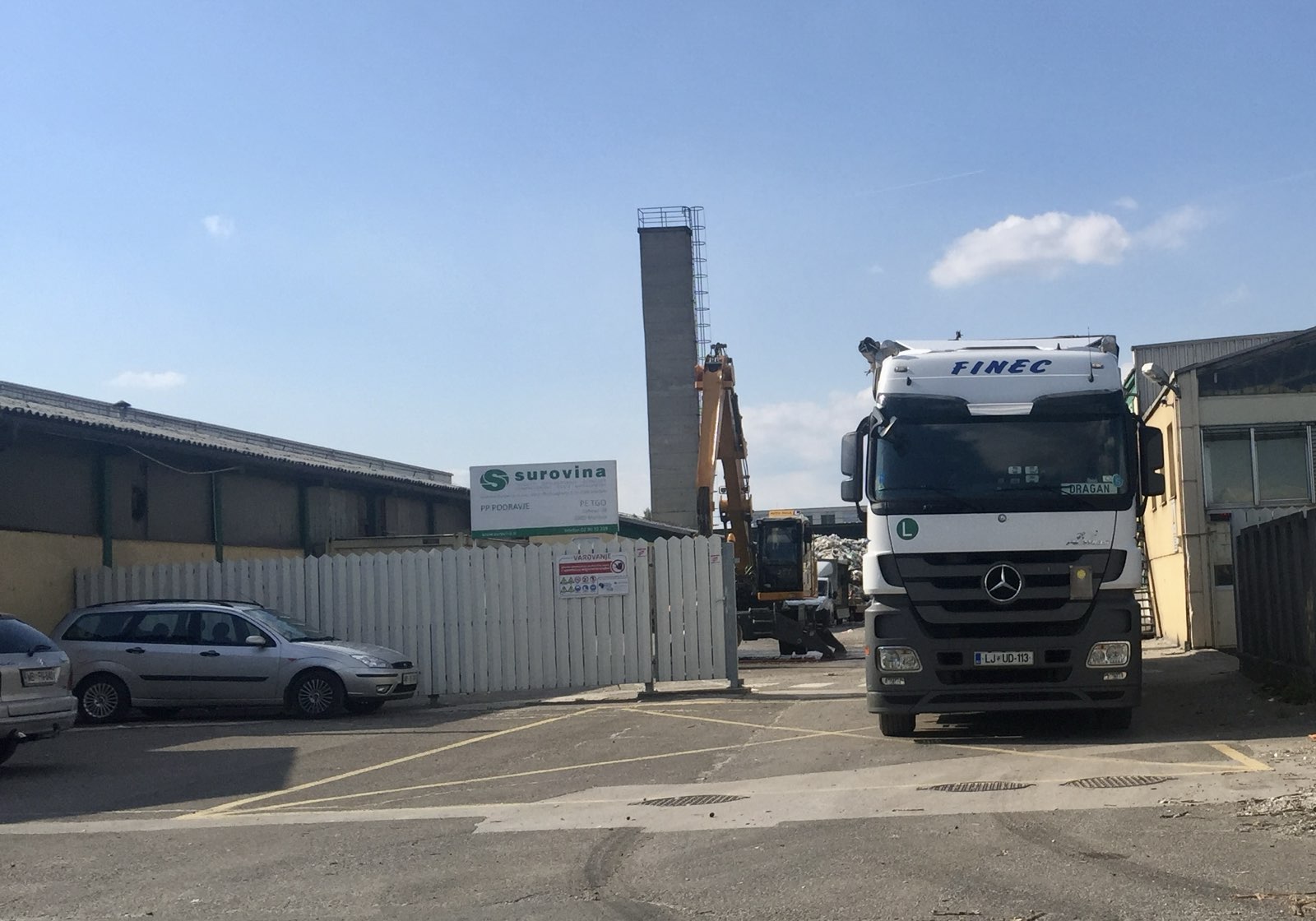 V Surovini huda delovna nesreča, delavec naj bi ostal brez roke