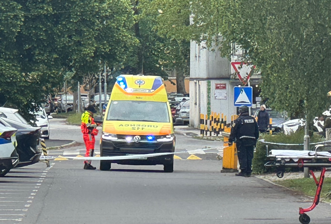 Dijak na mariborski srednji šoli zaradi drog potreboval zdravniško pomoč
