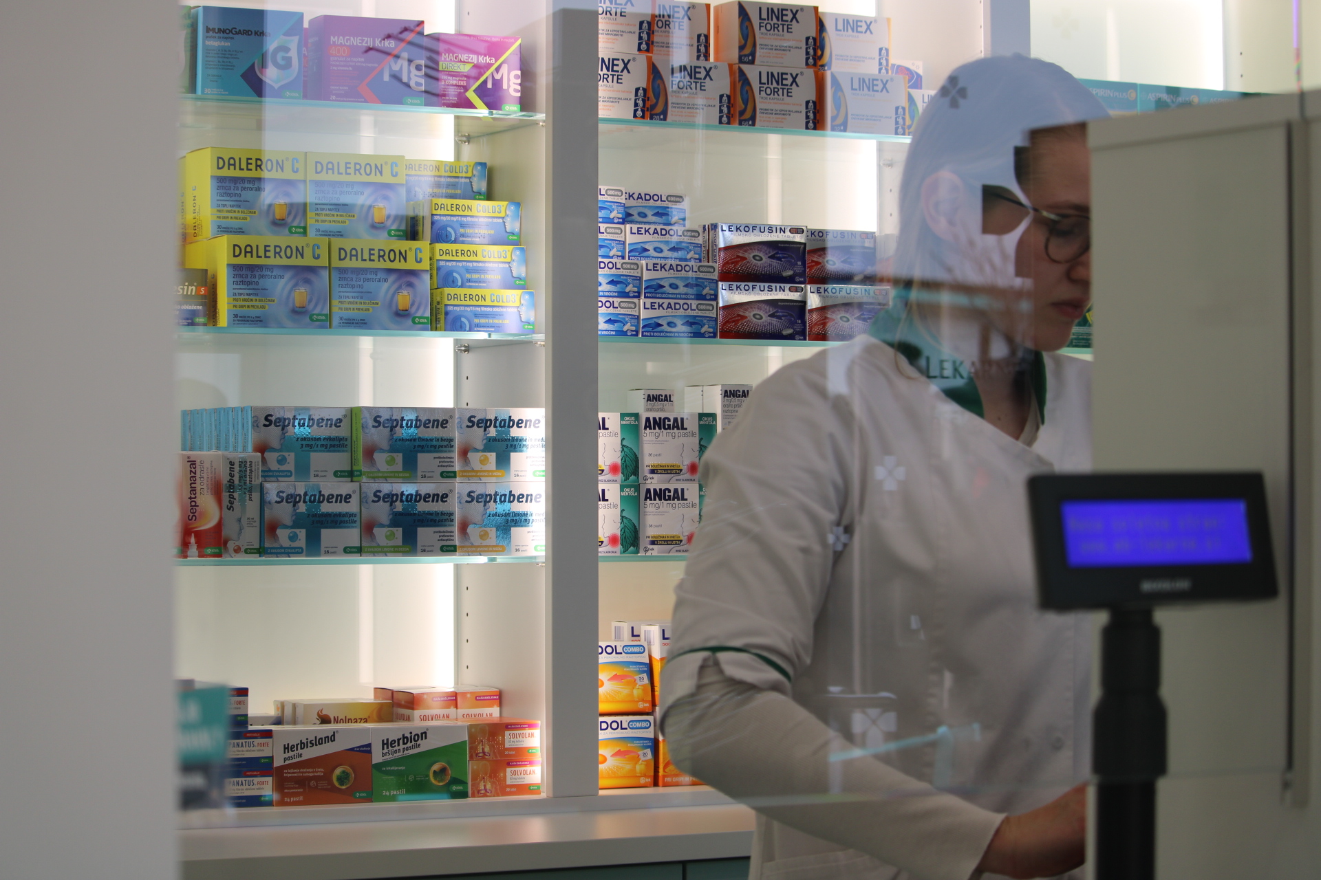 Zdravila, ki jih uporablja večina Slovencev, so se podražila za kar 30 odstotkov