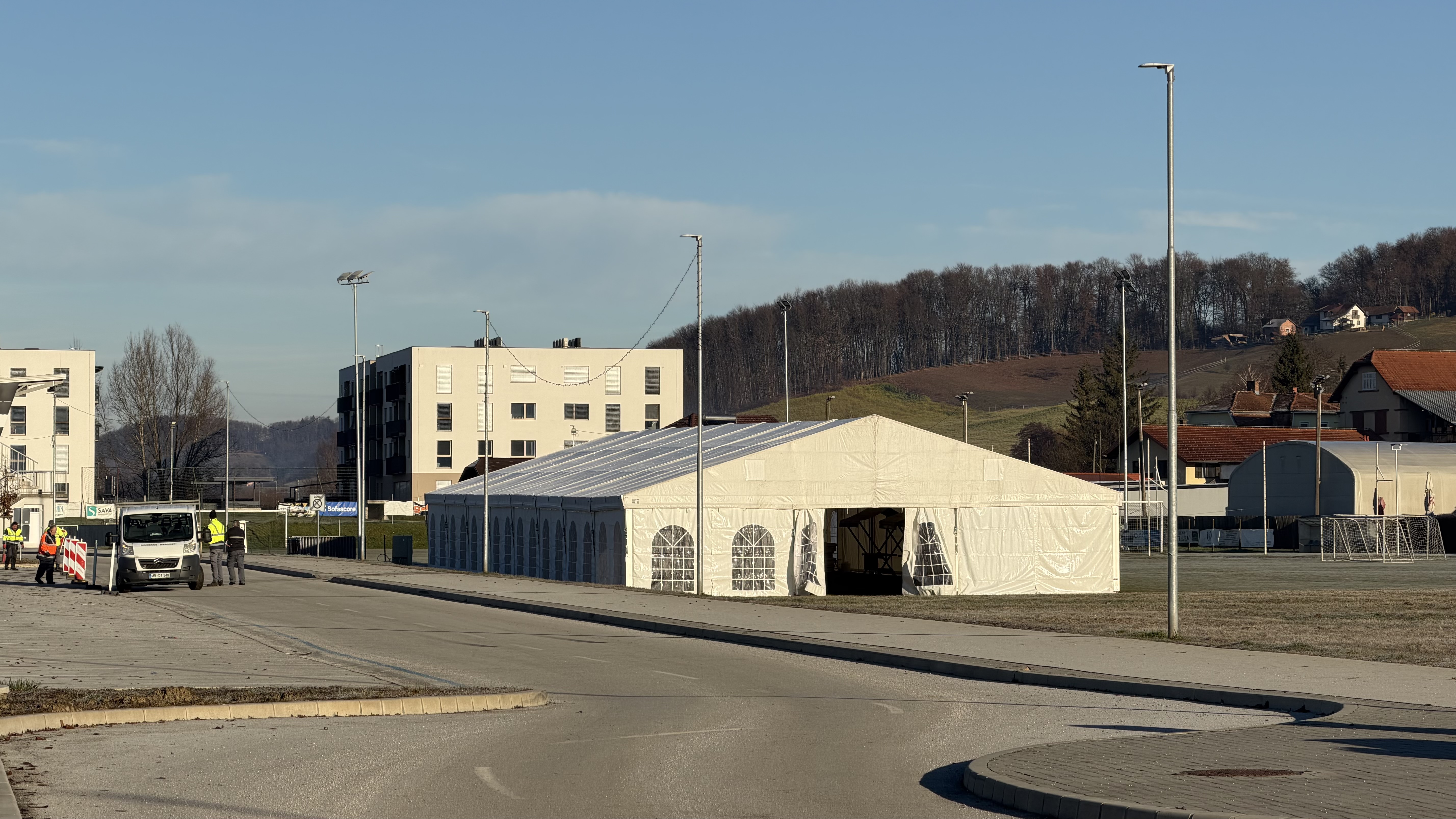 Pesnica nocoj za občane pripravlja praznično darilo: Ogrevan šotor in zvezde slovenske glasbe