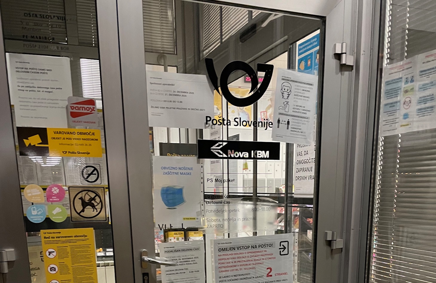 Nov zakon o nalogah Pošte Slovenije: Kaj vse vse bodo potrjevali poslanci?