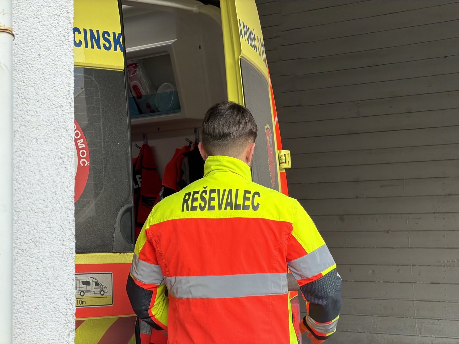 Reševalci so ga sprva uspešno oživili, nekaj ur kasneje pa je iz bolnišnice prišla najhujša novica
