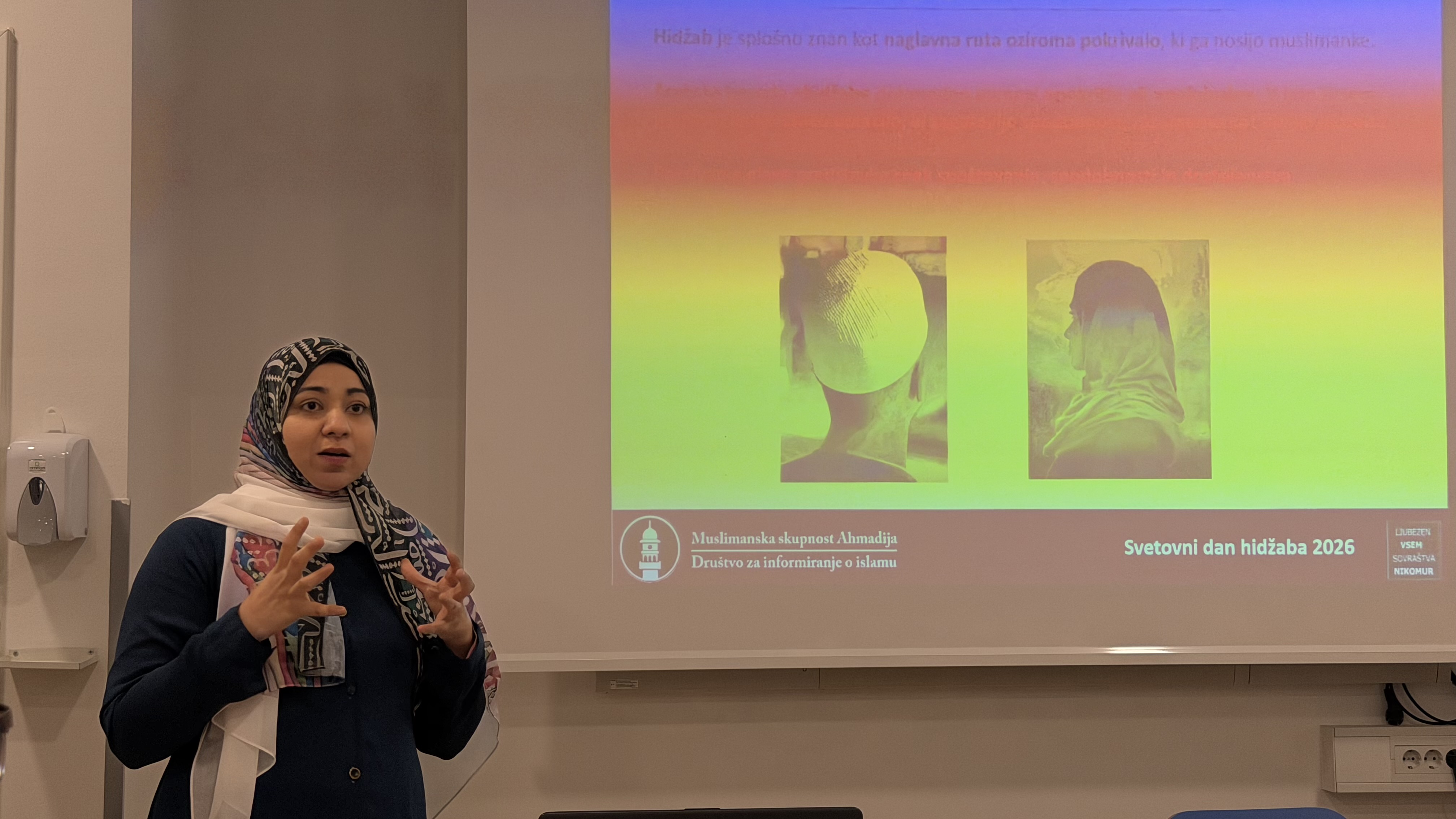 Šokantna izpoved muslimana o tem, kaj doživlja na naših ulicah: "Moji ženi so zaradi naglavne rute rekli 'fuj'"