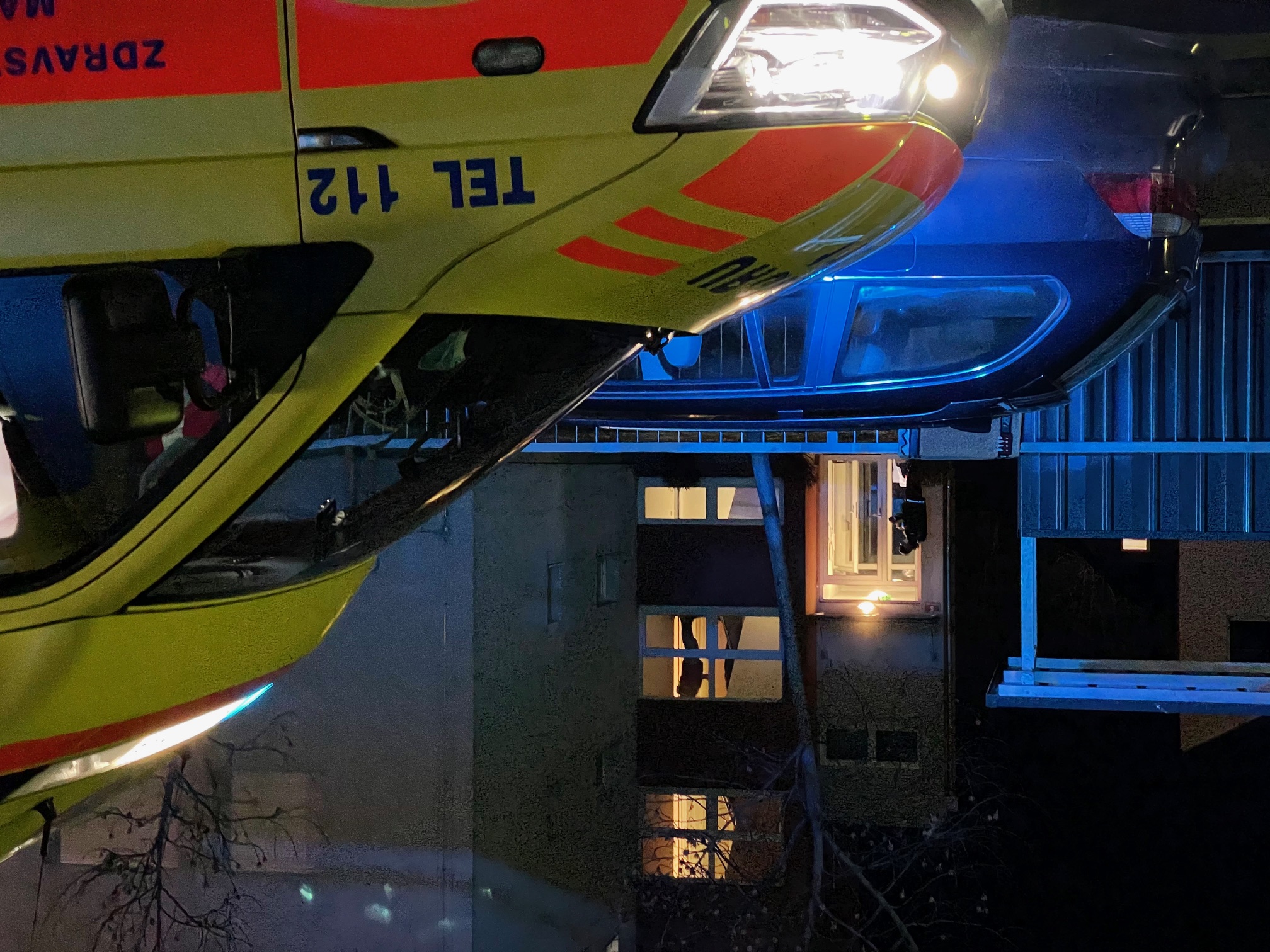 82-letni moški umrl po udarcu na Savinjskem nabrežju, policija išče mlajša fanta in dekle