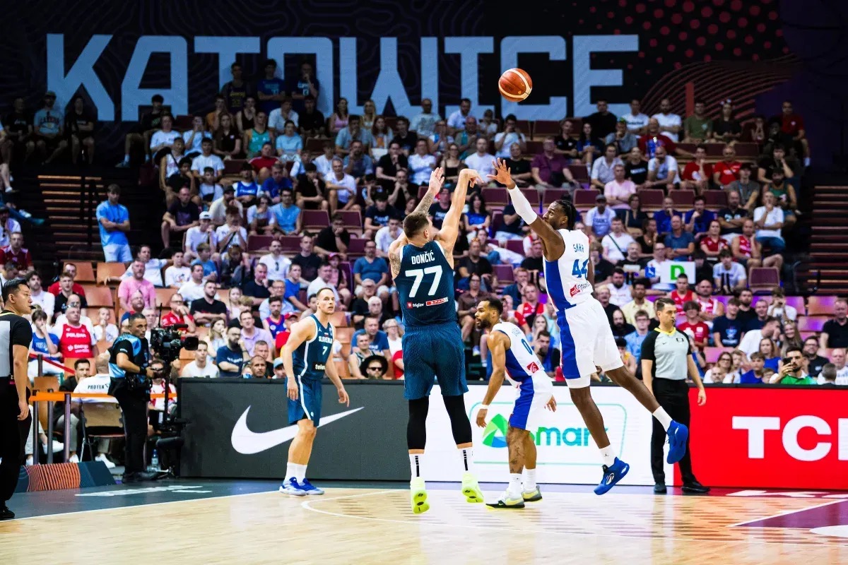 FOTO: Slovenija na krilih Dončića blizu preseneča, a je malo zmanjkalo