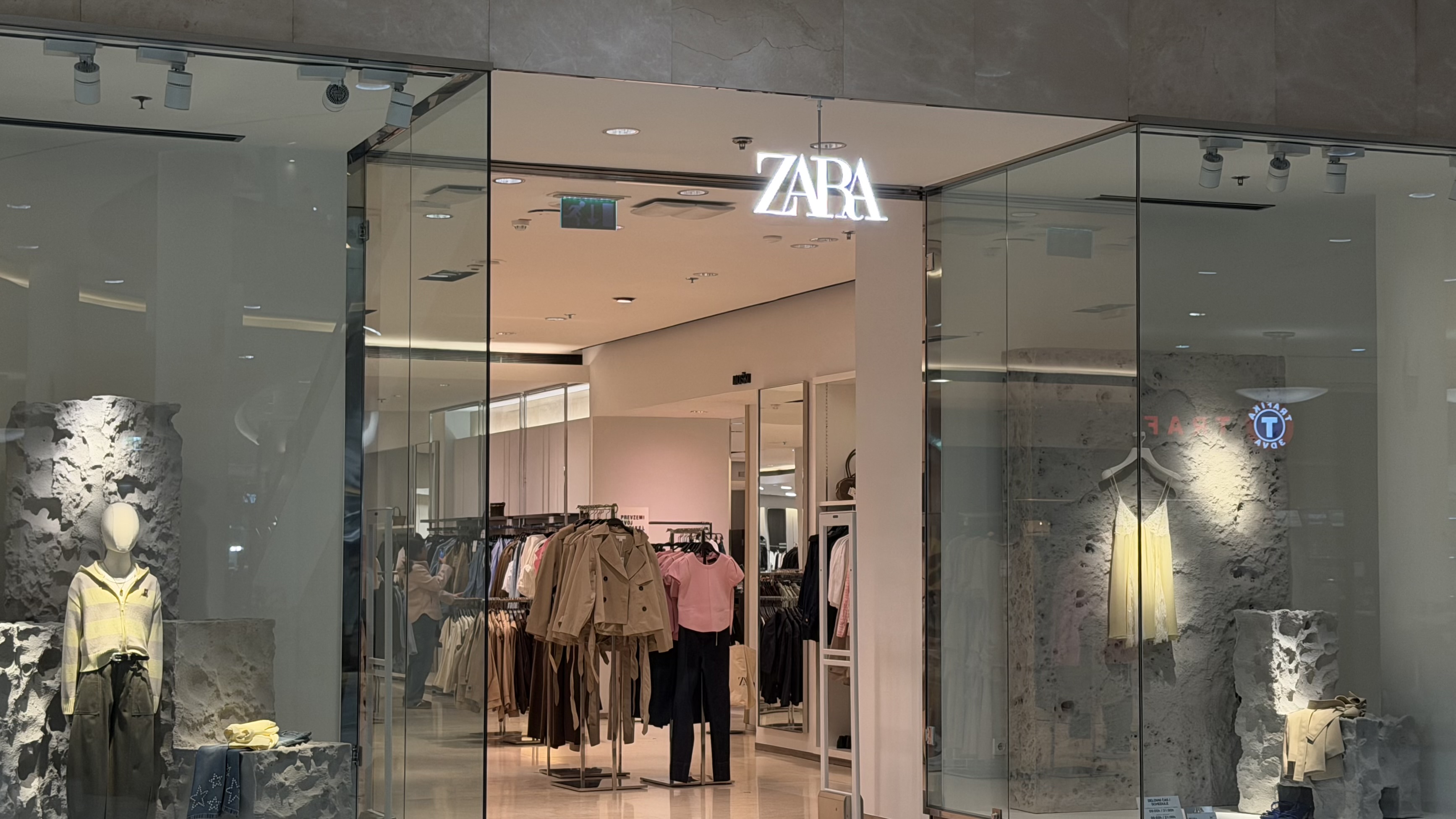 Mariborski Europark naj bi ostal brez priljubljene trgovine z oblačili, nadomestil bi jo lahko znani nizkocenovec