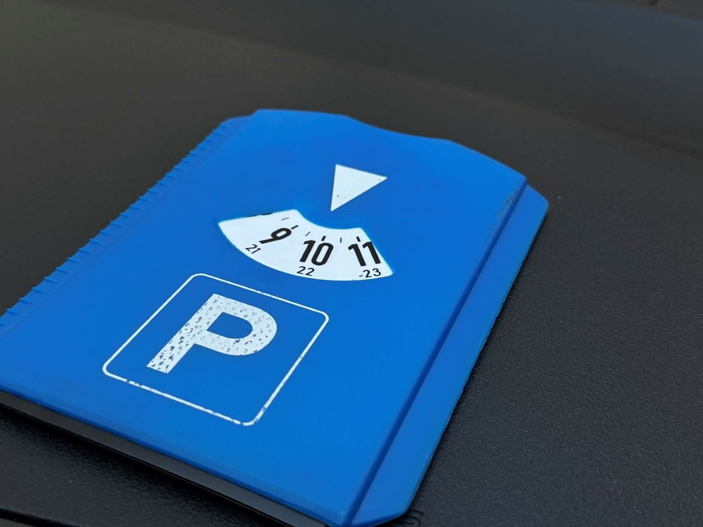 Takšna bizarnost glede visokih cen parkirnin, da se je oglasil ZPS s pozivom na občino