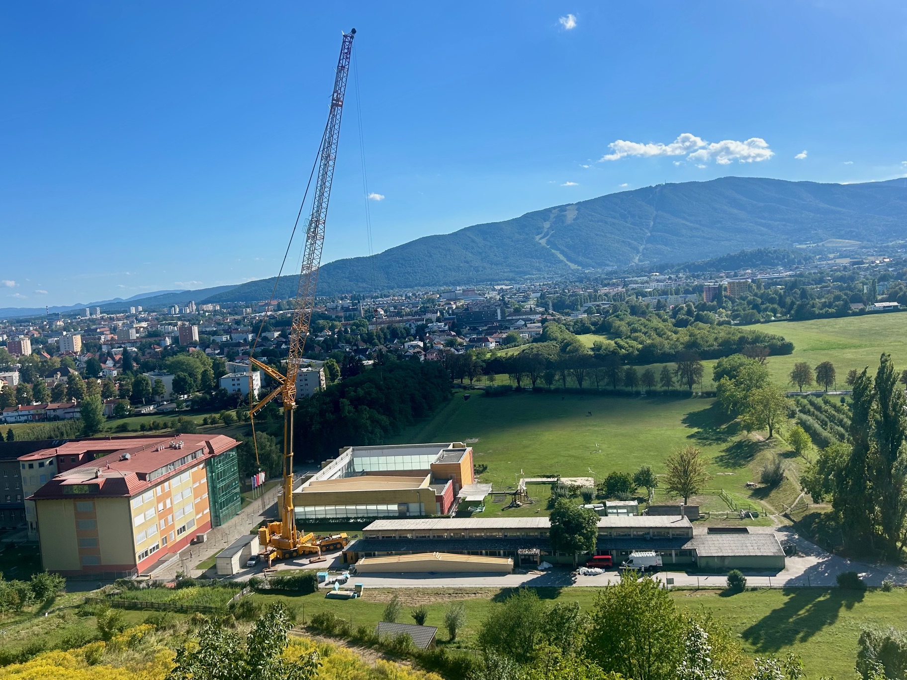 Dvorana Vrbanska dobiva novo streho, kdaj bo znova odprta?