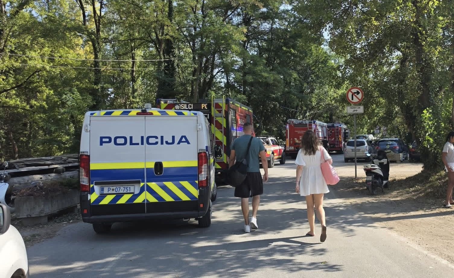 Mirno popoldne na Mariborskem otoku prekinila gasilska intervencija, kaj se je zgodilo? (FOTO)