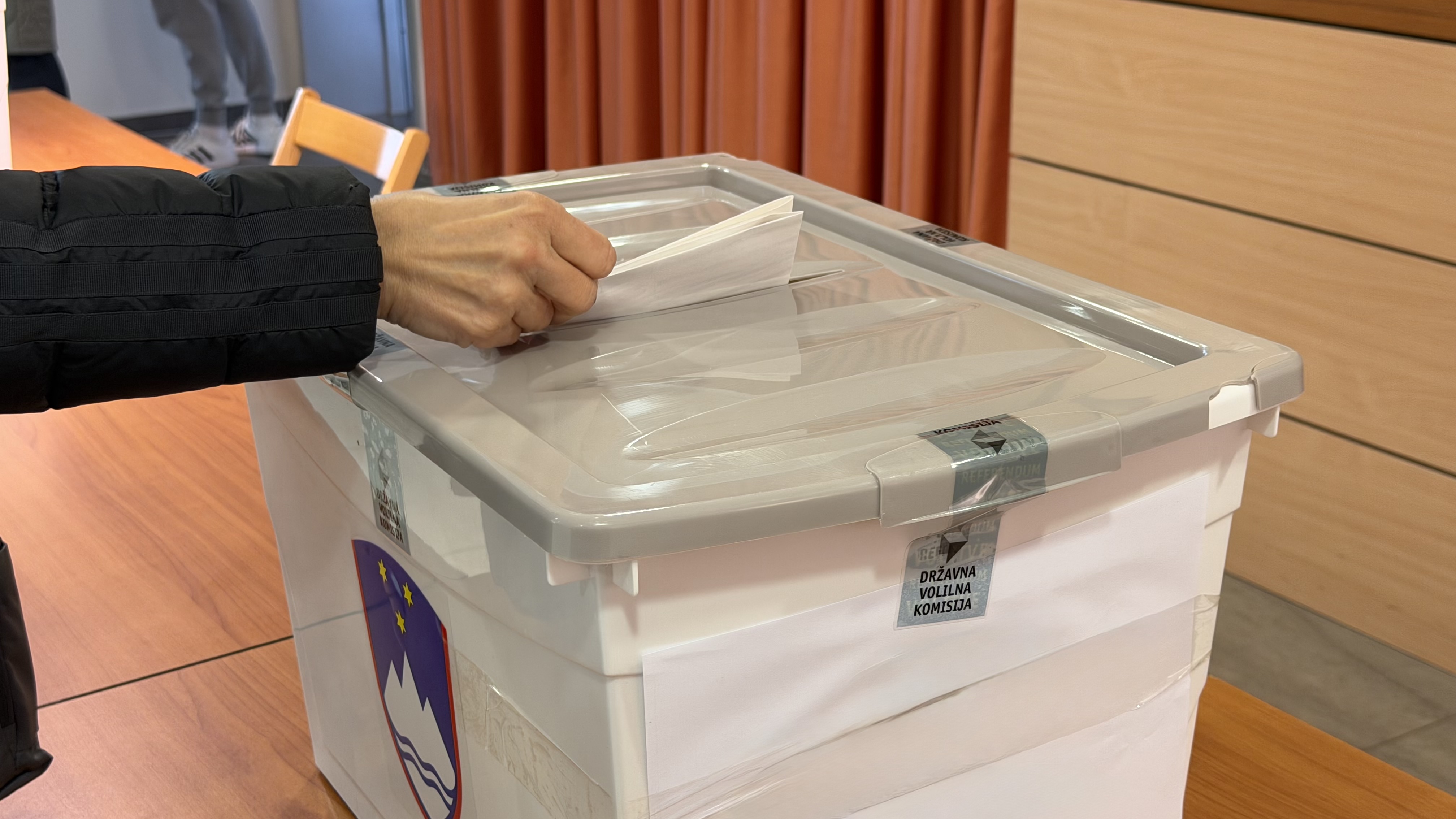 Tolažilna nagrada za poražence: Te tri stranke se v DZ niso uvrstile, bodo pa dobile državni denar