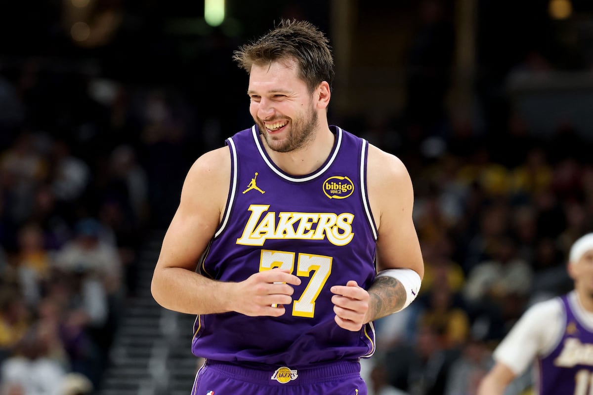 Jezerniki z Dončićem na čelu po silovitem začetku povsem zasenčili gostitelje