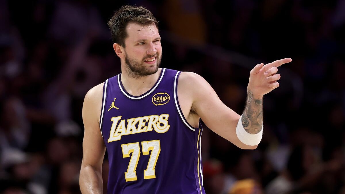 Jezerniki po vrnitvi Dončića povsem zasenčili Cleveland