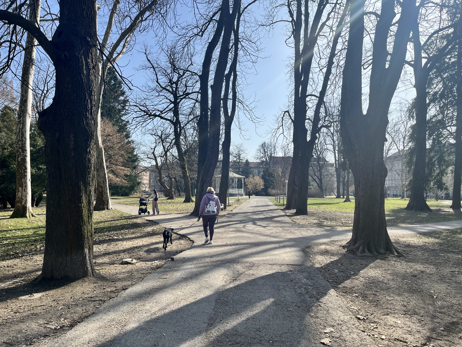 Od 26 °C do zmrzali: Meteorologi svarijo pred nevarnim preobratom