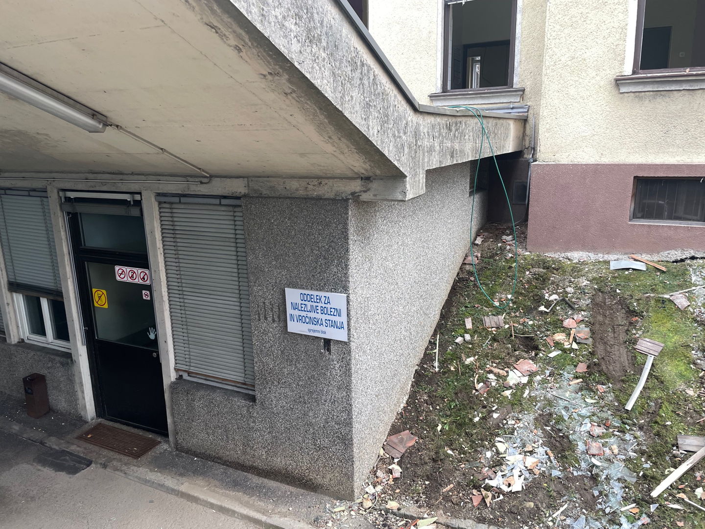 Infekcijska klinika trenutno v neustreznih prostorih: Kdo bo gradil novo za 85 milijonov evrov?