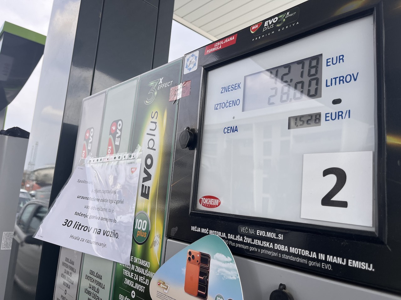 Kriza na bencinskih servisih: Golobova vlada od Petrola zahteva takojšnje ukrepe