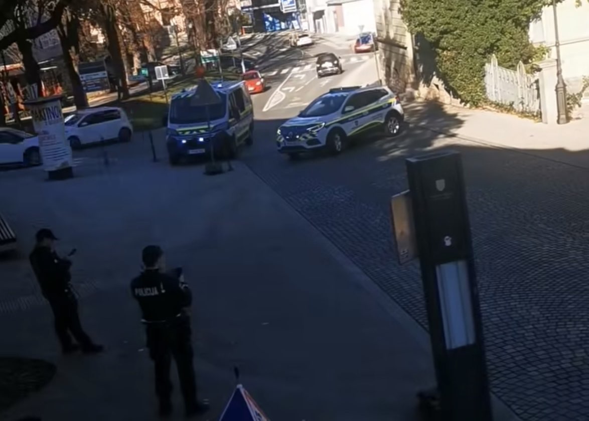 Intervencija v Novem mestu, v stavbi naj bi se nahajal nevaren predmet