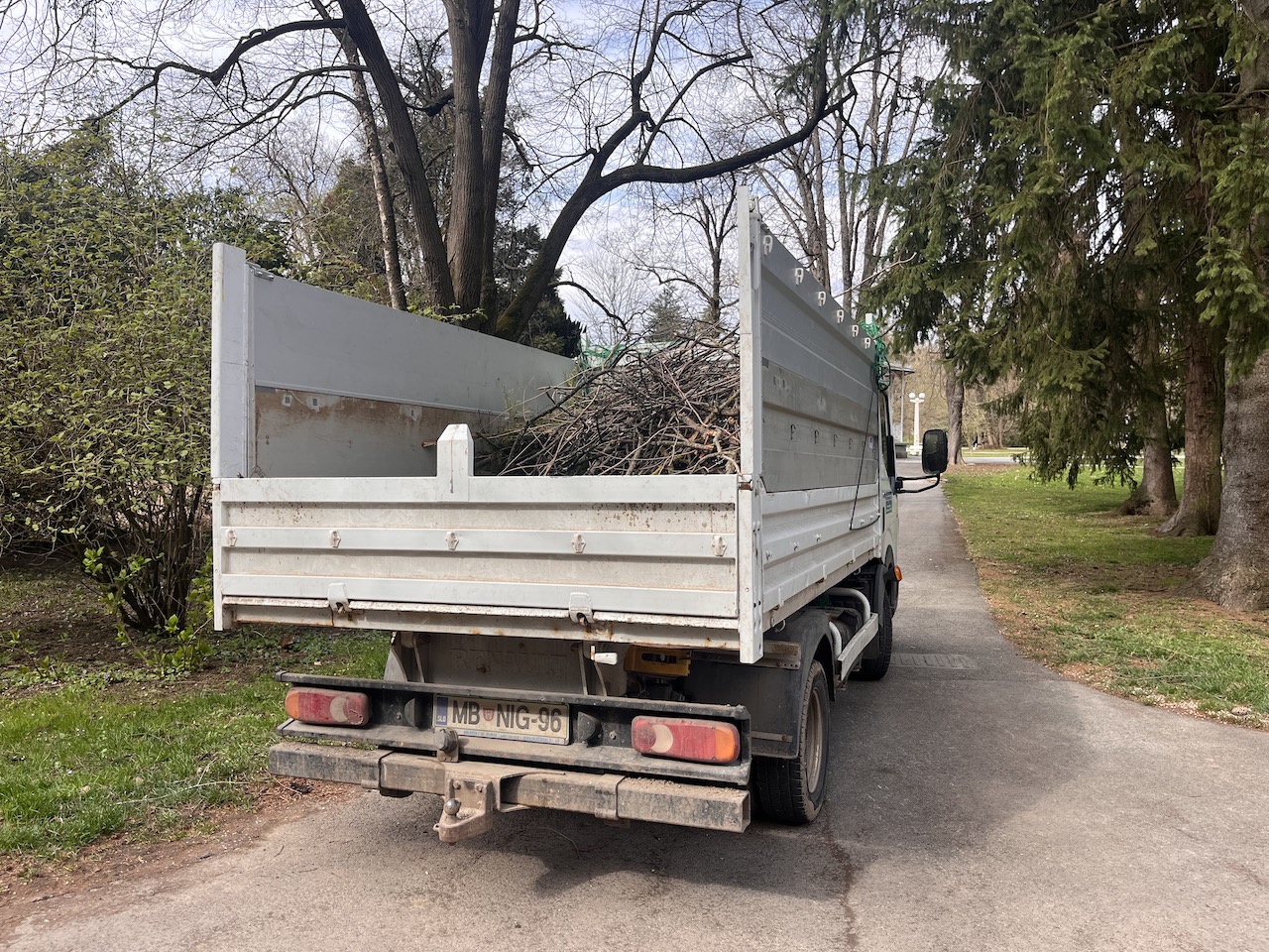 Moji odpadki, moja skrb: Od posameznika do čistejšega Maribora