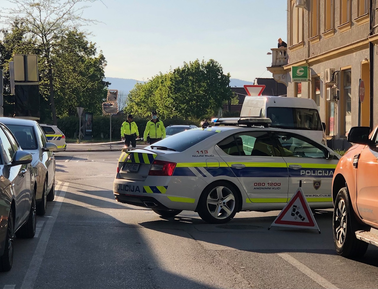 V Mariboru z mopedom trčil v otroka in pobegnil