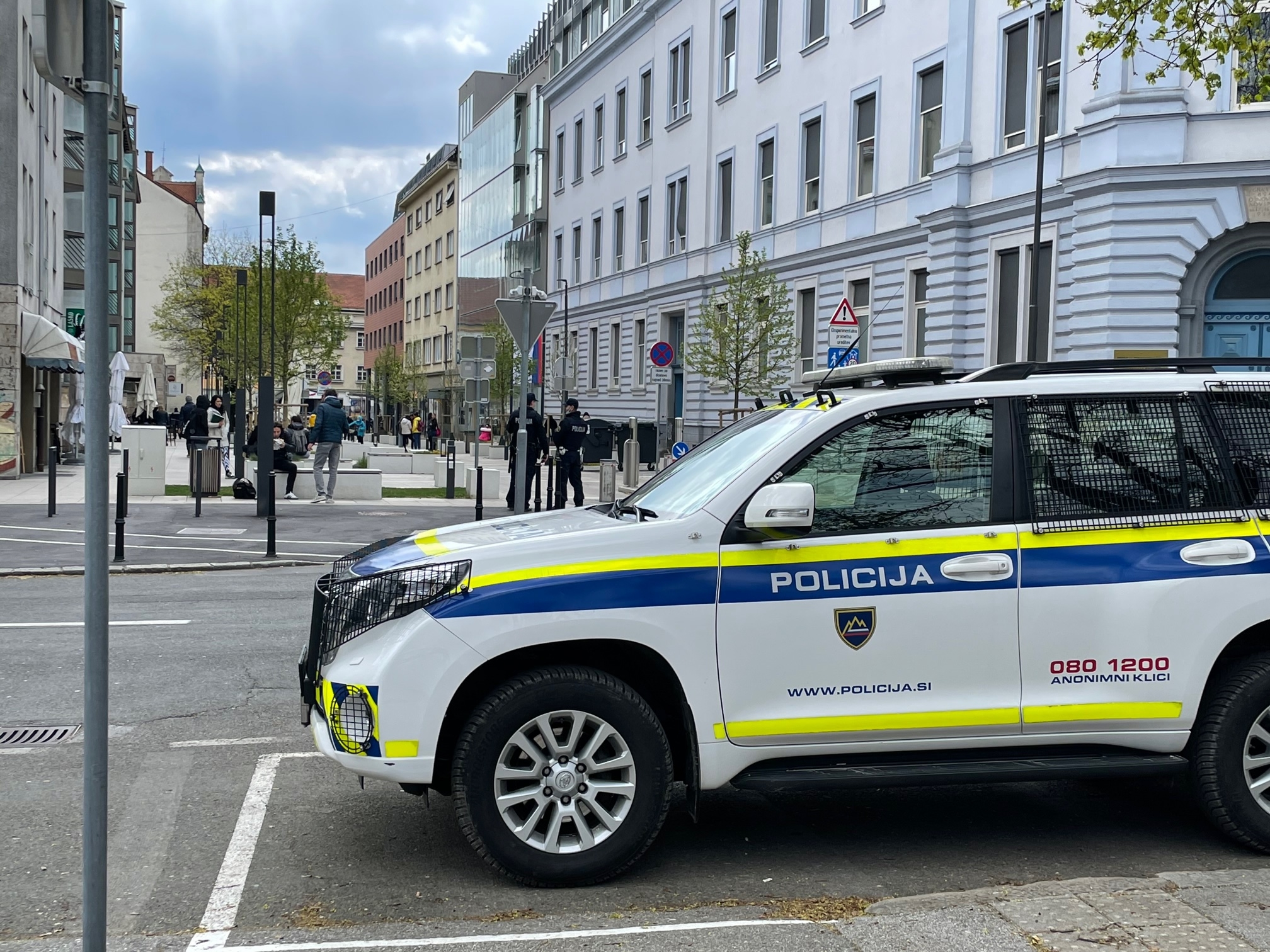 Neznani storilec sredi belega dne v Mariboru ukradel skuter
